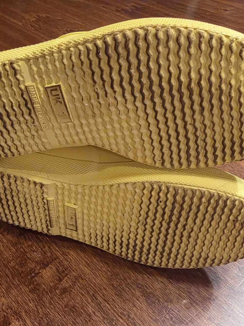 Hunter Kids Yellow Rubber Rain Boots GUC
